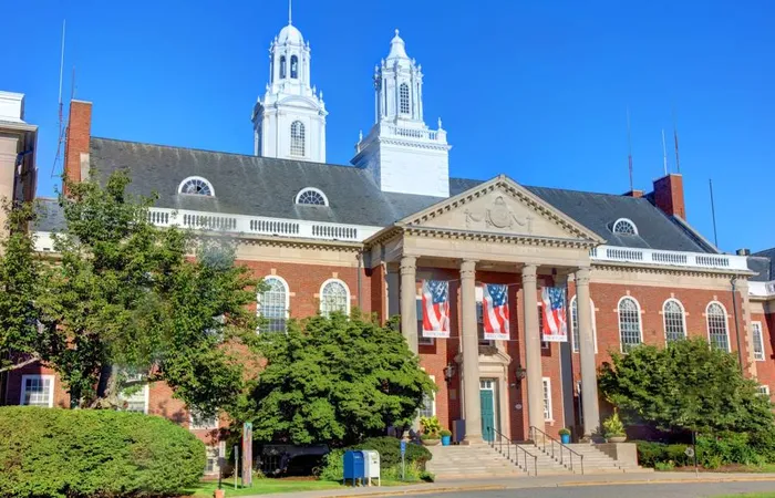 Phoenix Moving — Newton, MA local movers